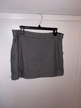 Abercrombie & Fitch Black and White Houndstooth Mini Skirt